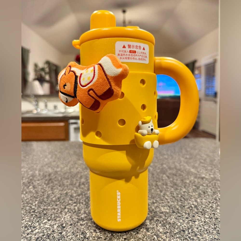 Starbucks China 2026 Year of the Horse Yuanbao Bear Stainless Steel Cup 40 oz. - Picture 2 of 14